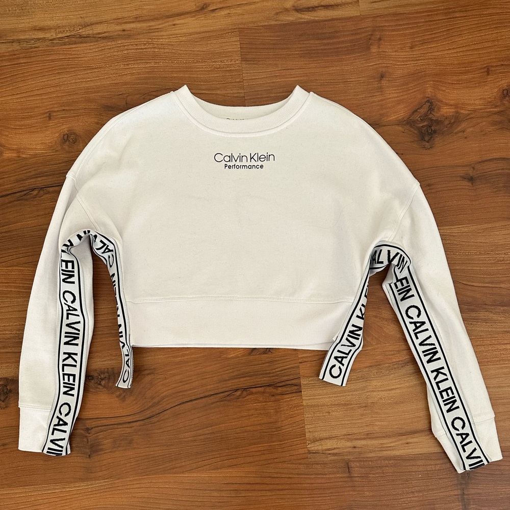 Calvin Klein Cropped Logo Sweatshirt
